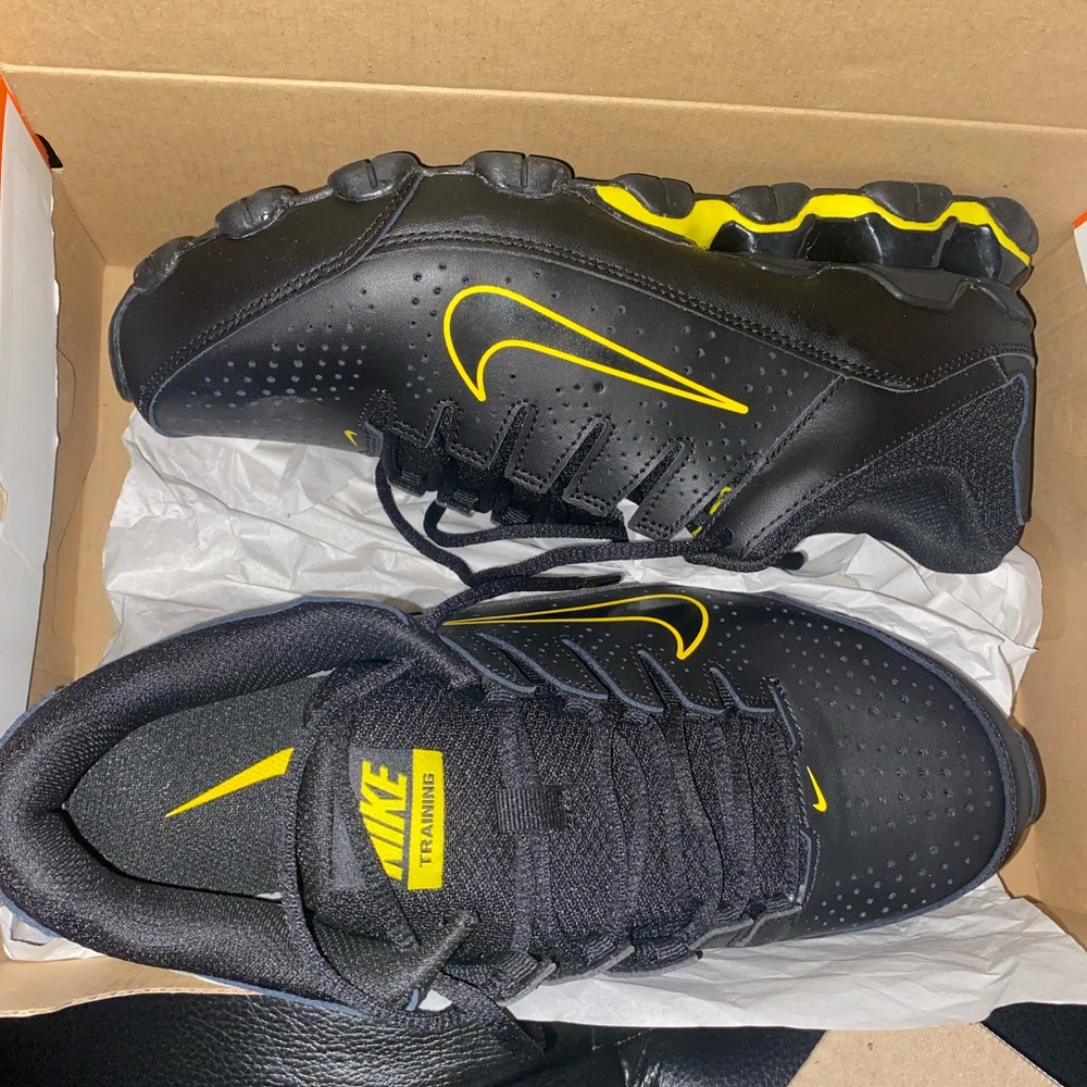 Nike Reax 8 TR Athletic Training Shoes Black  NEW Size 9.5 - Picture 2 of 10
